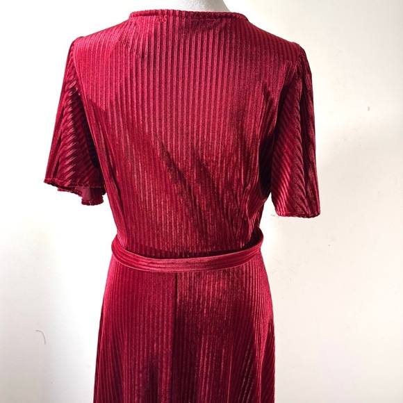 NWT Simplee True Wrap Dress Red Velvet Ribbed Short Sleeves - Picture 6 of 12